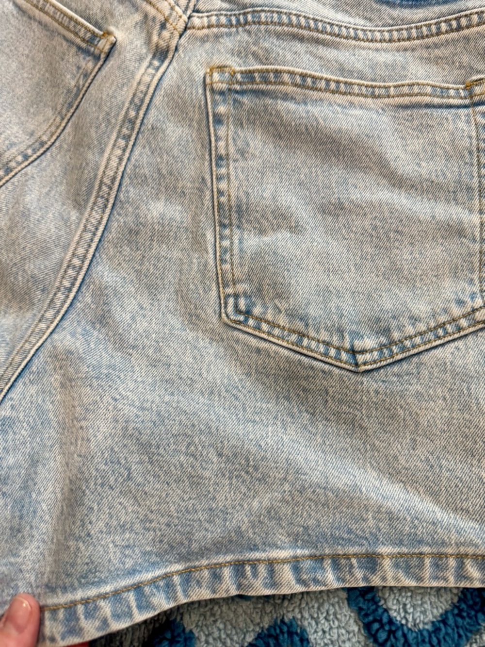 Abercrombie Mom 4” High Rise Curve Love Shorts EUC size 30 - Picture 6 of 6